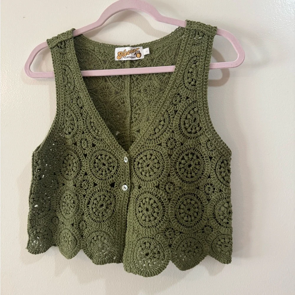 Elegant Olive Green Crochet Crop Vest Top - Picture 2 of 3